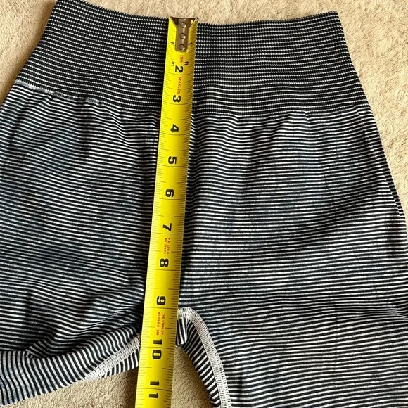 Lululemon Ebb to Train Tight Ombré Leggings - Picture 12 of 14